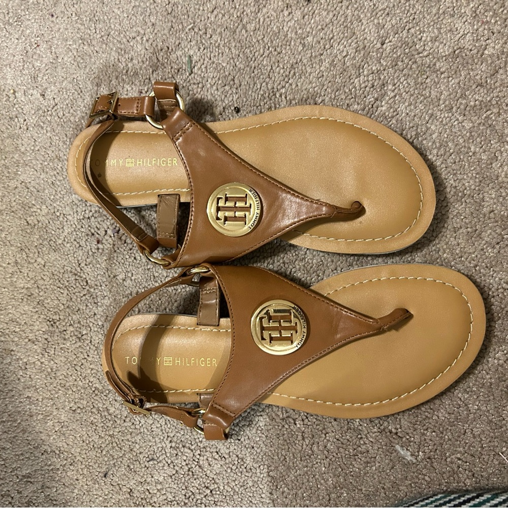 **Never worn**Tommy Hilfiger Tan Sandals with Gold Logo - Picture 1 of 5